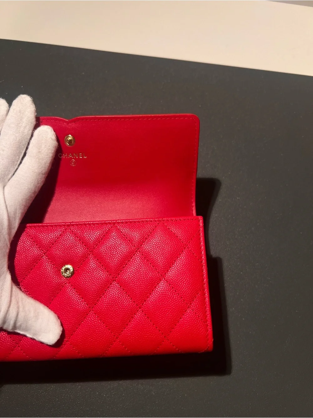 NEW Chanel Caviar Quilted Large CC Filigree Gusset Flap Wallet Red w/ Gold HW